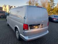 Pogled od pozadi levo