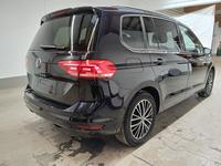 Pogled od pozadi desno