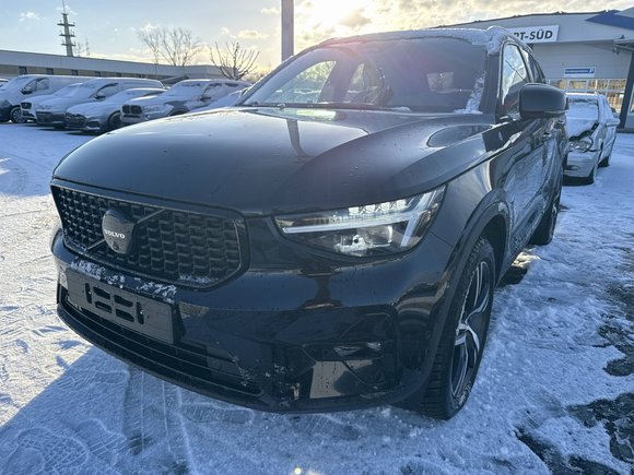 Вид спереди слева