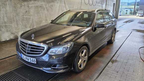 Vedere faţă stânga