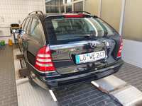 Vedere spate stânga