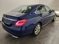 Pogled od pozadi desno