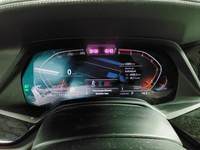 Pohľad na združený prístroj na palubnej doske