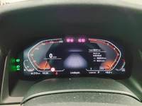 Pohľad na združený prístroj na palubnej doske