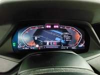 Pohľad na združený prístroj na palubnej doske