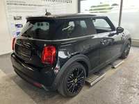 Pogled od pozadi desno