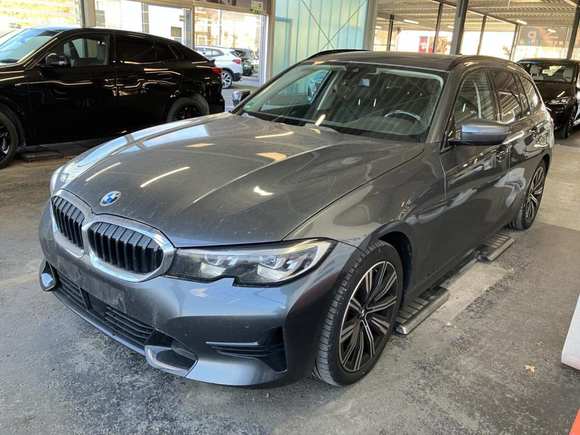 Вид спереди слева