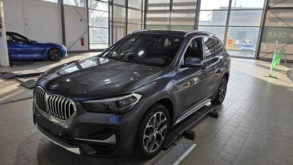 Вид спереди слева