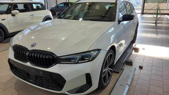 Náhled zpředu zleva