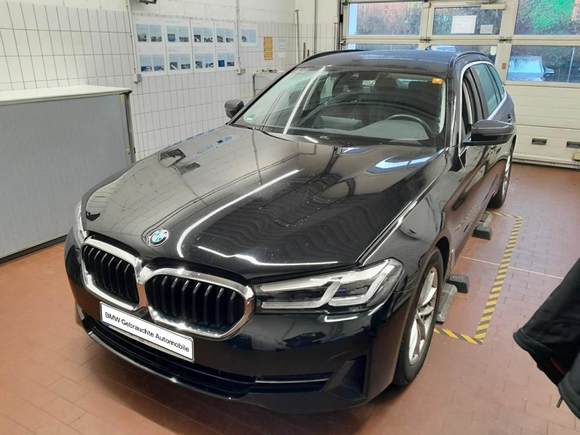 Вид спереди слева