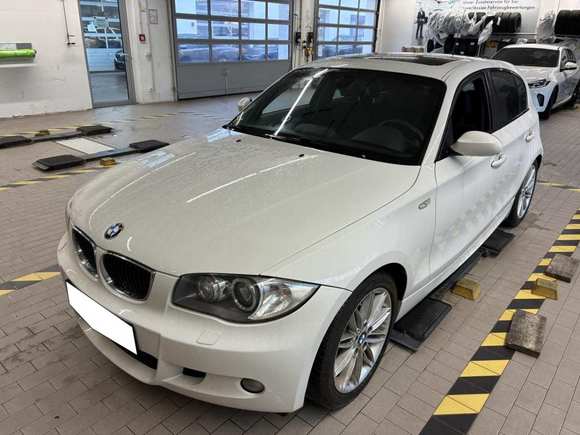 Вид спереди слева