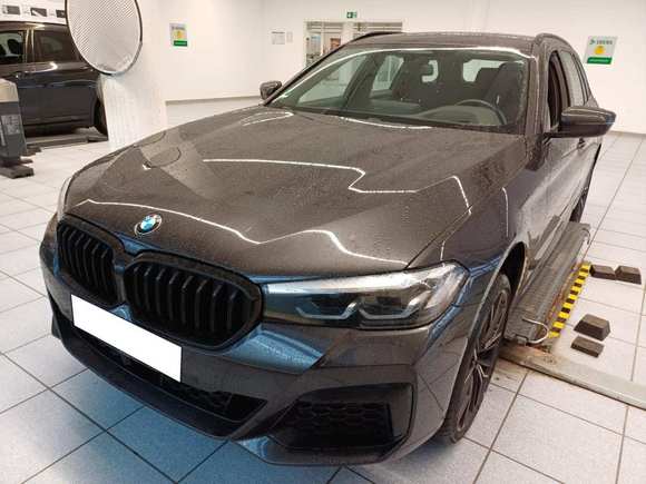 Вид спереди слева