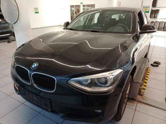 Вид спереди слева