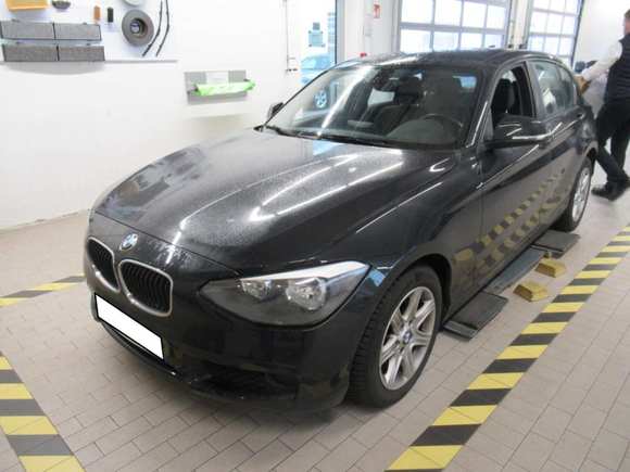 Вид спереди слева