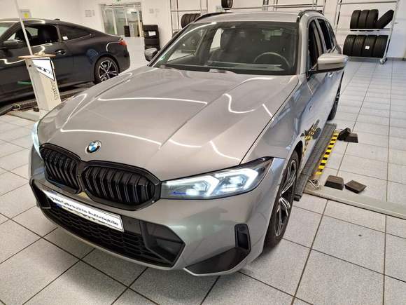 Вид спереди слева