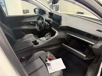 Вид на салон