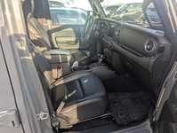 Вид на салон