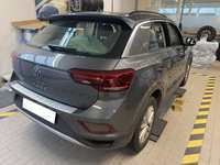 Pogled od pozadi desno