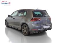 Vaade tagant vasakult