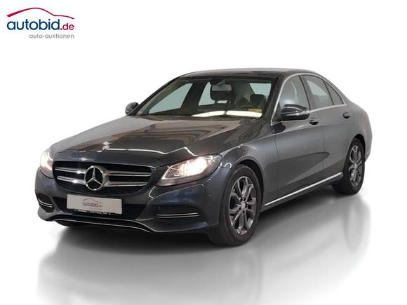 Pogled od napred levo