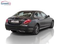 Pogled od pozadi desno