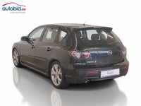 Vaade tagant vasakult