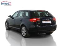 Vaade tagant vasakult