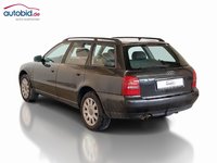 Vaade tagant vasakult