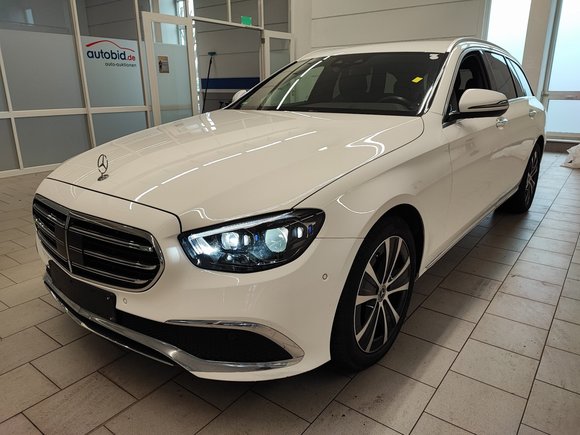 Вид спереди слева