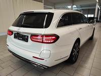 Вид сзади справа