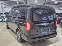 Вид сзади слева