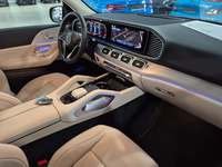 Вид на салон