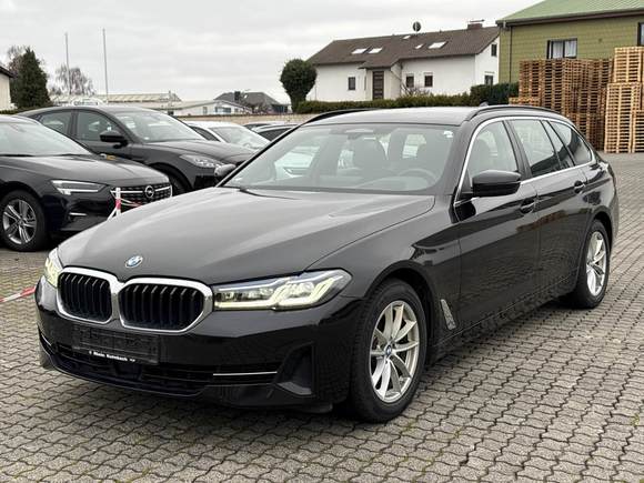 Вид спереди слева