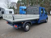 Widok z tyłu po stronie prawej