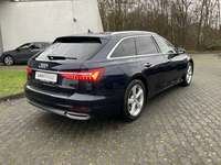 Pogled od pozadi desno