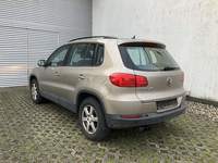 Pogled od pozadi levo