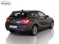 Pogled od pozadi desno