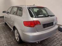 Pogled od pozadi levo