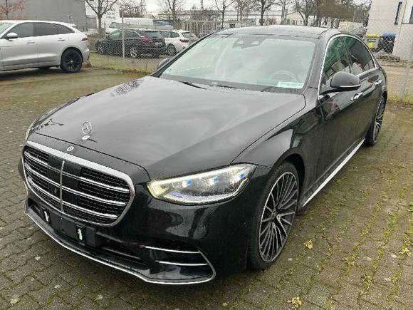 Vaizdas iš priekio kairės