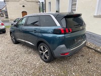 Vaizdas iš galo kairės