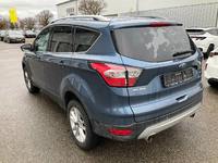 Vaizdas iš galo kairės