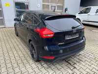 Vaizdas iš galo kairės