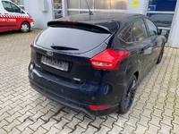 Vaizdas iš galo dešinės