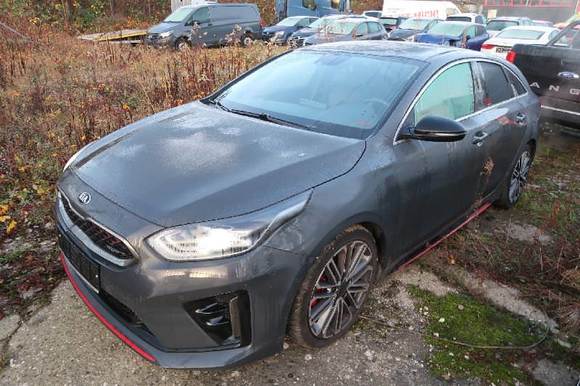 Vaizdas iš priekio kairės