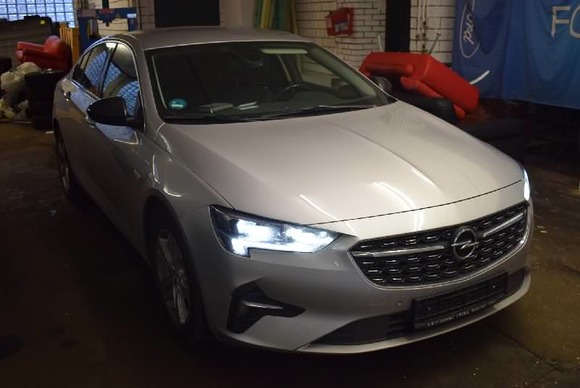 Vaizdas iš priekio kairės