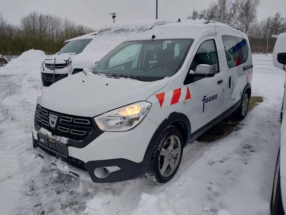 Pogled od napred levo