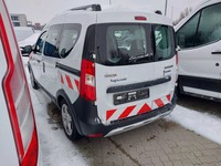 Pogled od pozadi levo