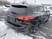 Pogled od pozadi desno