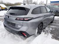 Pogled od pozadi desno