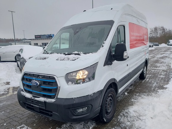 Pogled od napred levo